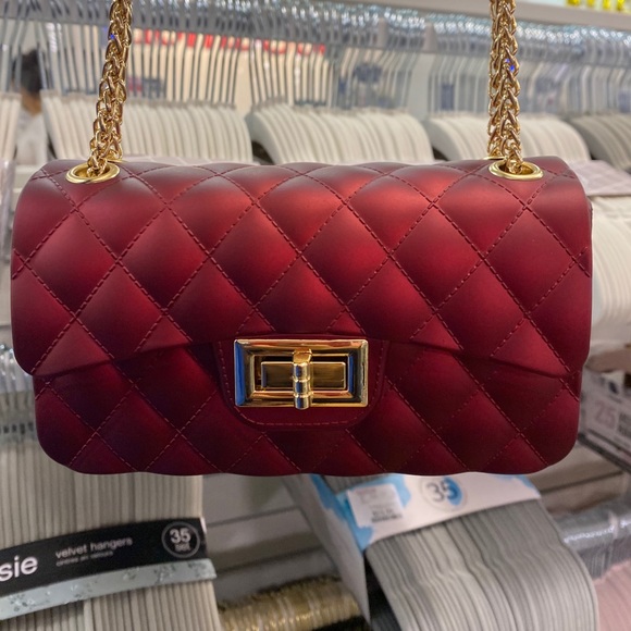 Red Golden Clutch - Picture 2 of 3